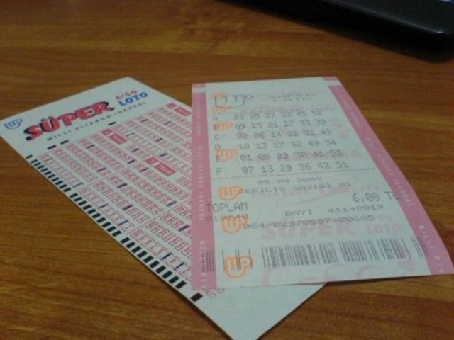 - İşaretlediğiniz kuponla bayiden aldığınız biletteki numaraların, seçtiğiniz numaralar olup olmadığını kontrol edin. -