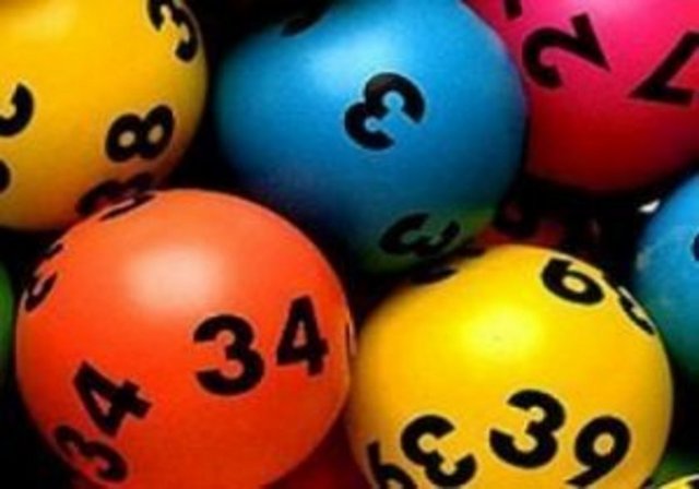 - İkramiye ödenebilmesi için en az çekilen sayılar, barkod, bilet güvenlik numarası ve arka yüzündeki bilet seri numarasının açık şekilde okunması gerekir. -