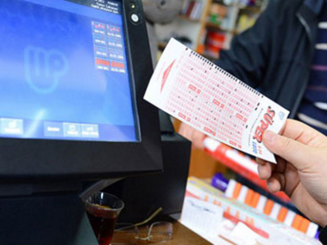 - İkramiye isabet eden numaraları üzerinden yırtılmış veya kopmuş olup, parçaları mevcut olan biletlerin ikramiyesi ancak, İdare veya satış merkezleri tarafından yapılacak inceleme sonucunda ödenebilir. -