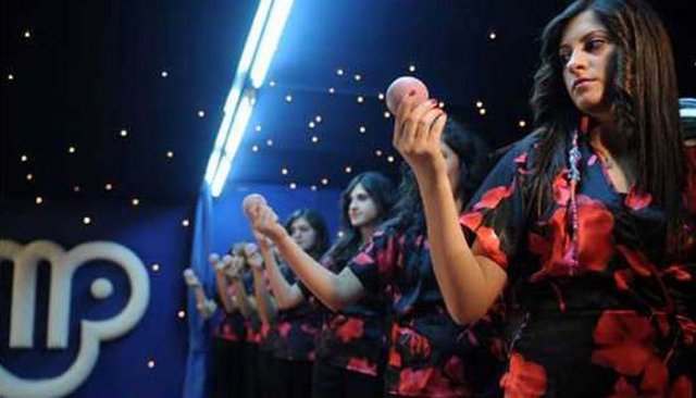 Şans oyunlarından 'milyoner' olma hayalleri kuranlar için büyük fırsat oluşturan çekiliş öncesi Milli Piyango İdaresi yetkilileri vatandaşı uyardı. -