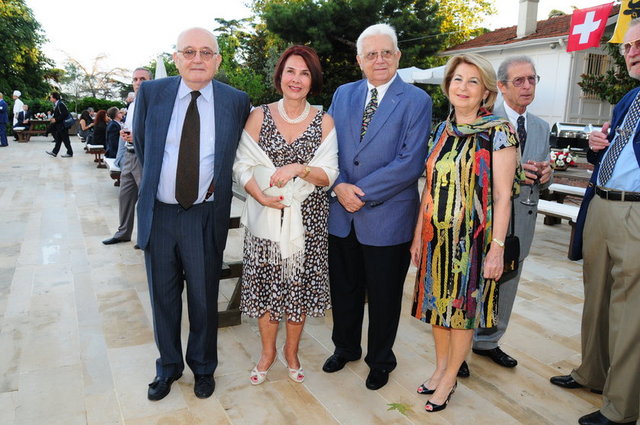 ACAR - ZEYNEP GERMEN, MİNUR - SENNUR HAMAMCIOĞLU