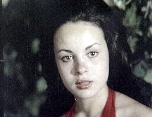 Çocukken başladığı bu kariyeri zaman geçtikçe arttı ama o da pekçok yıldız gibi daha sonra kendini sinemadan çekti.