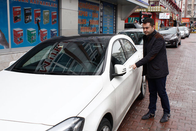 "31 yaşına geldim ama herkes bana hala 'Küçük İbo' diyor. Galiba ben 70 yaşınada gelsem bu değişmeyecek. Çünkü birisiyle telefonda bir görüşme yaptığım sırada "İbrahim Küçük" diyorum ama kimse beni çıkartamıyor. Daha sonra "Küçük İbo" diyince hemen tanıyorlar" (Milliyet)