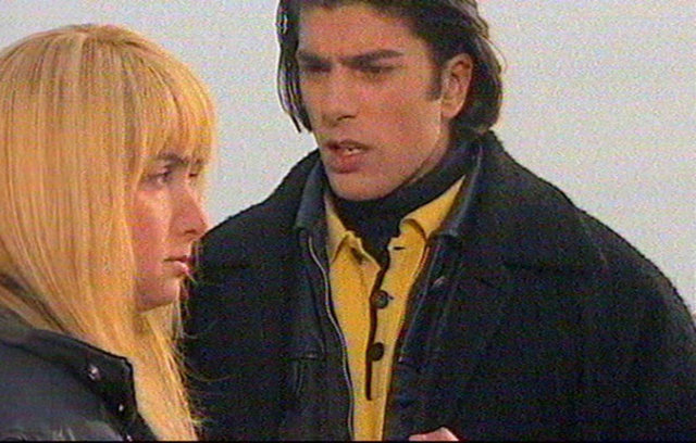 Bir dönemin jönlerinden Cenk Torun; ünlü sanatçı Nurdan Torun'un oğlu...