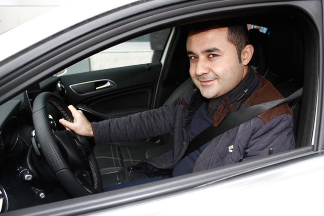 Son günlerde ortadan kaybolup sırra kadem bastığı şeklinde çıkan haberlere sitem eden Küçük Avcılar'da ortaya çıktı. Şarkıcı "Allah aşkına benim hakkımda bu haberler nasıl çıkıyor? Kimler yapıyor anlamış değilim. Araştırmadan etmeden yok Küçük İbo kayboldu diyorlar. Yakın zamanda askerden yeni geldim ve o yüzden biraz piyasadan uzak kaldım. Şimdi konserlerim ve sahnelerim var ama bunları kime yazmıyor" diye konuştu. 