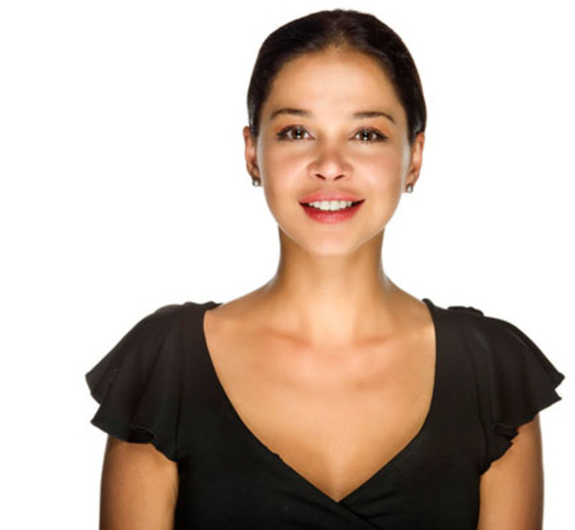 Çok sayıda dizi teklifi alan oyuncu kadrosunda Tuba Ünsal, Ayşen Gruda ve Murat Akkoyunlu'nun da rol aldığı 'Ruhumun Aynası' adlı diziyi kabul etti...