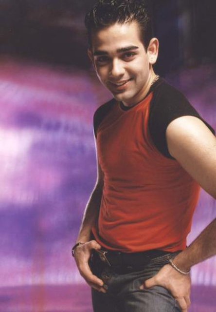 Esin kaynağını Big Brother adlı yapımdan alan yarışmada bir evde yaşamaya çalışan gençler, elenmeden finale kadar gelip sonra da para ödülünü kazanabilmek için mücadele ediyorlardı.