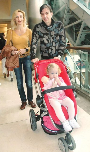 Reklam filmlerinde rol almaya devam eden Kaan Girgin, 2005 yılında şarkıcı Ferhat Göçer'in kız kardeşi Seran Göçer ile üçüncü kez nikah masasına oturdu. Çiftin bu evlilikten Serap isminde bir de kızları oldu. Kaan Girgin'in üçüncü evliliği de yaklaşık 3 yıl önce sessiz sedasız bitti.