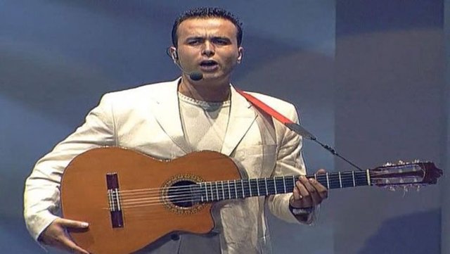 Yarışmada müzisyen kimliği ön plana çıkan "Of Deli Gönül", "Suna" ve "Gümbür Gümbür" gibi şarkılarıyla başarılara imza atan Tarık, yeni single'ı için çalışmalara başladı.