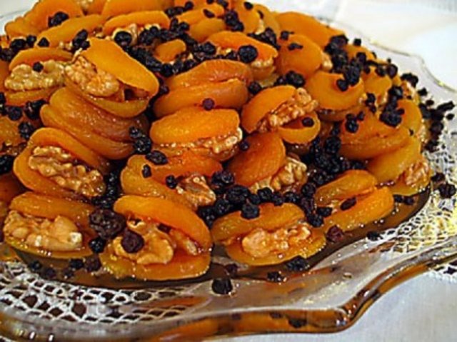 4 - Sabah saatlerinde yürüyüş, hafif kardiyo veya doğayla iç içe olacağınız bir ortamda spor yapın.