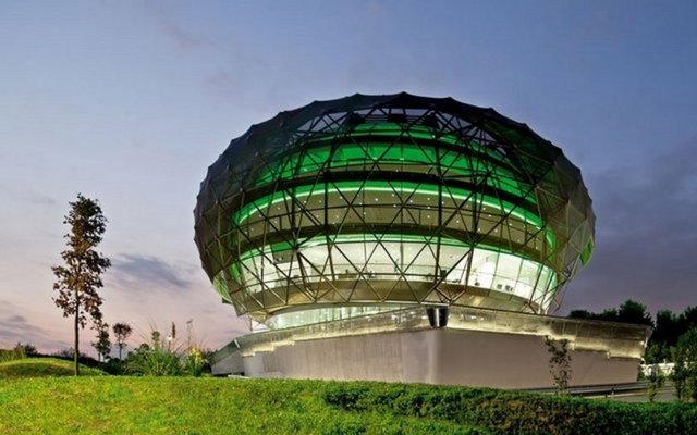 iGuzzini Illuminazione Iberica Headquarters, Josep Miàs, Spain