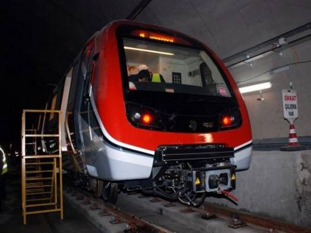 Zeytinburnu - B.Paşa -G.O.Paşa - Eyüp - K.Hane - Beşiktaş - Üsküdar - Ümraniye - Ataşehir - Kadıköy : 40.3 km -Satte: 70 bin yolcu -