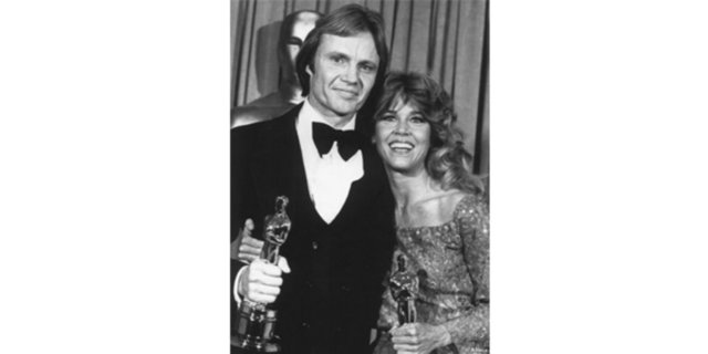 1979 - En İyi Erkek Oyuncu - Jon Voight (Coming Home)