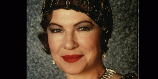 1995 - En İyi Yardımcı Kadın - Dianne Wiest (Bullets Over Broadway)