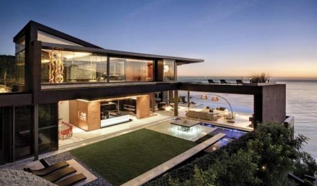 - ÖZELLİKLERİ: Dev bir misafir odası, Türk hamamı, kapalı havuz, SPA, masaj salonu, güneşlenme terası, sinema salonu, toplantı odası, 3 yatak odasında tuvalet ve banyo.