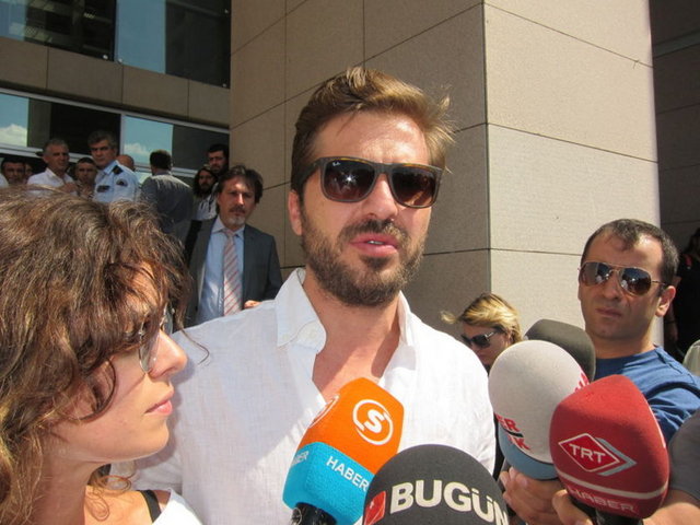 "Dosyada gizlilik kararı olduğu için açıklama yapamayacağız. Dosya kalabalık olduğu için iki gün sürdü. Böyle bir durumun içinde kalmak bizi rahatsız etti."