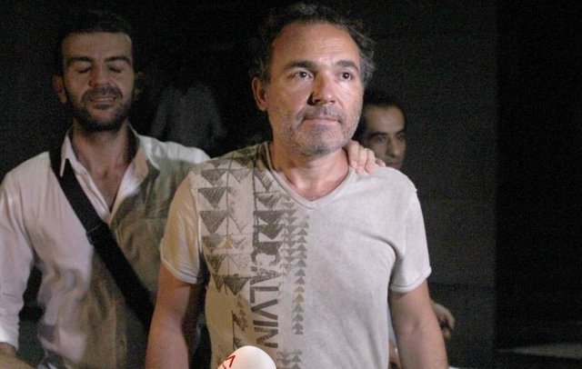 Sorgulama sonucunda serbest bırakılan ünlü oyuncu Engin Günaydın ise, hakkındaki "uyuşturucu temini" suçlamasını kabul etmediğini ve evinde uyuşturucu madde kullandırtmadığını belirtti.