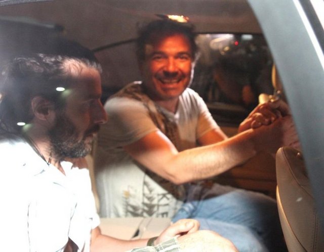 Günaydın, "Evimde yapılan aramada ele geçirilen uyuşturucu maddeler çok çok önceden almış olduğum ve imha etmeyi ihmal ettiğim maddelerdir. Daha önceleri toplum karşısında daha rahat davranışlar sergilemek amacıyla başladığım uyuşturucu maddeden kurtulmaya çalışıyorum" ifadelerini kullandı.