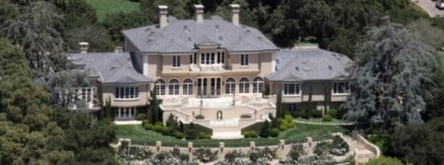 Oprah WINFREY - 2001 YILI DEĞERİ: 50 MİLYON $  - 2013 YILI DEĞERİ: 85 MİLYON $