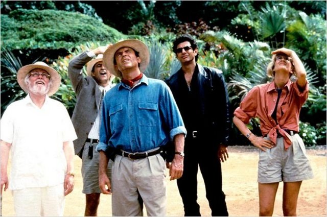 Yönetmenliğini Steven Spielberg'in yaptığı filmin konusu şöyle:  -  -  -