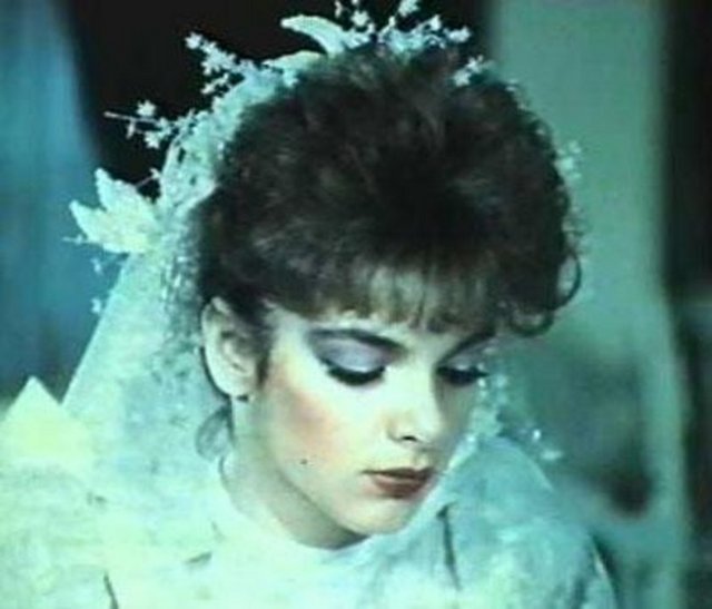 1986 yılında sinemaya adım atan bu ünlü daha sonra kulvar değiştirip müziğe yöneldi.