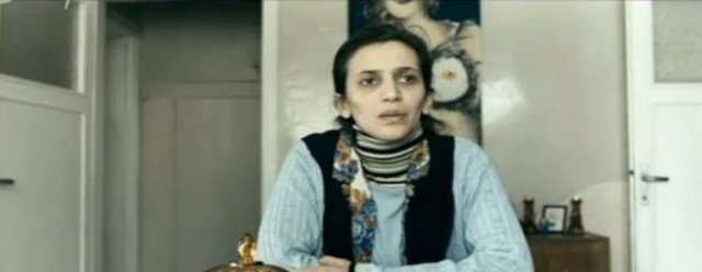 TV ekranlarında en azından haftada bir kez en neşeli, canlı ve komik haliyle gördüğünüz bu ünlüyü bu haliyle tanıyabildiniz mi...