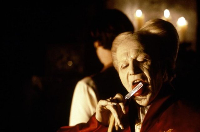 Bram Stoker's Dracula rolünü kimin canlandırdığını tahmin edebildiniz mi?