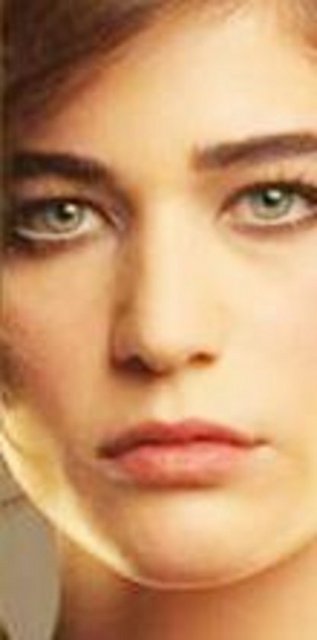 Berrak Tüzünataç da kısa bir süre sonra Son adlı diziyle ekrana gelecek. O da yeni dizisindeki rolü için görünüşünde bir farklılık yarattı.