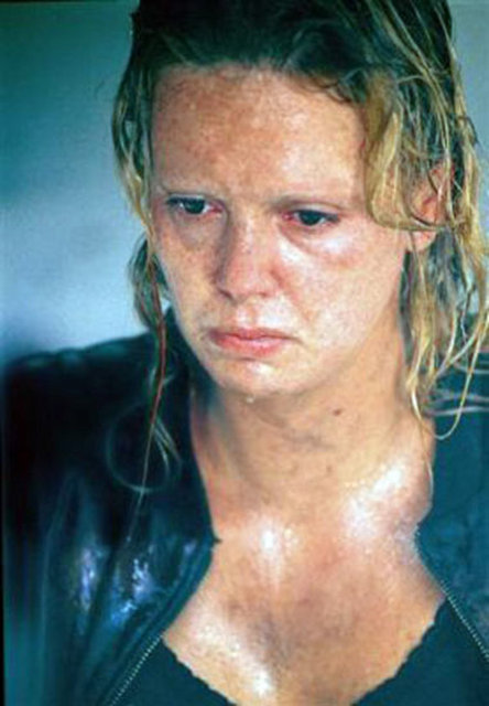 Hollywood yıldızları, filmlerdeki rolleri için vücutlarını "acımasızca" değiştirebiliyor. İşte "bukalemun" ünlüler... Charlize Theron, Monster adlı filmde...