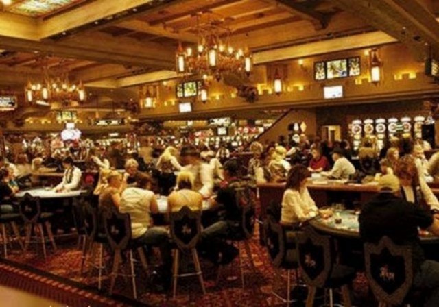 Las Vegas´taki kumarhanelerin hiçbirisinde saat yoktur... -  -