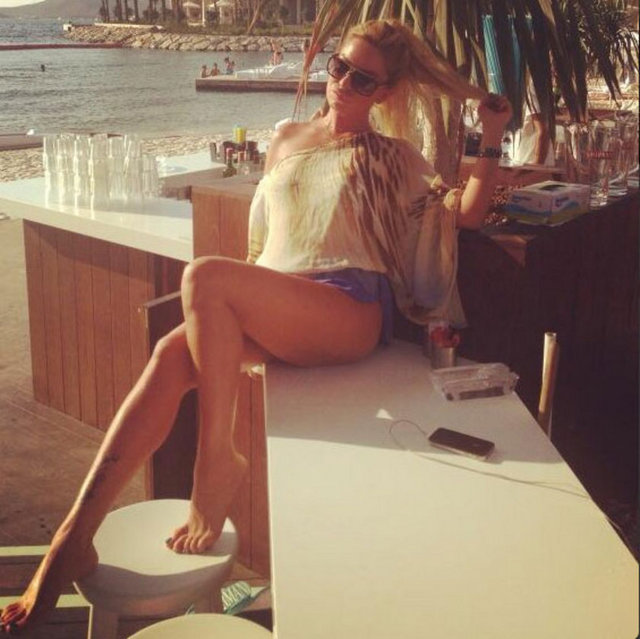 BERNA ARICI  Akşam güneşini çok seviyorum