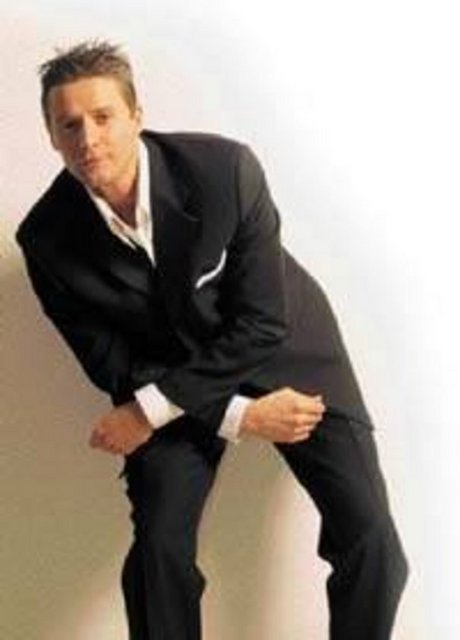 05 Edi de Biri Bizi Gözetliyor birincisi. Bu birincilikten sonra şöhreti uzun sürmedi.