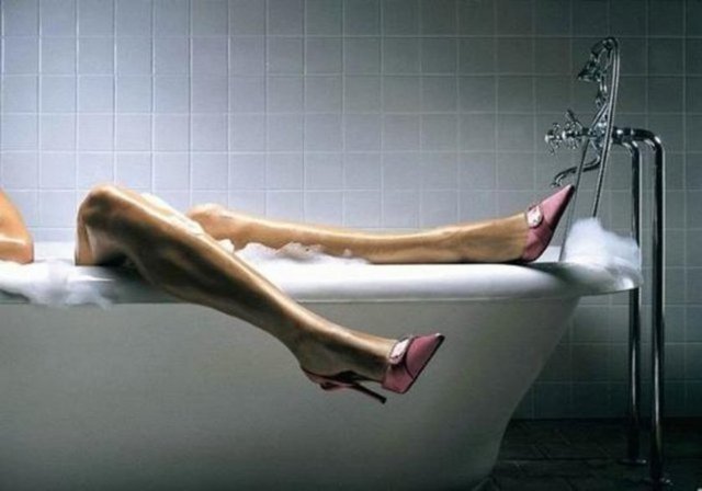 4- Parmakların bu durumu ayak tabanını olumsuz etkiliyor ve ağrıya neden oluyor