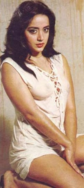 OYA AYDOĞAN 1957 İstanbul doğumlu olan Aydoğan bir süre St. Pulcherie Fransız okulunda okudu. Liseyi St. Michel'de bitirdi.