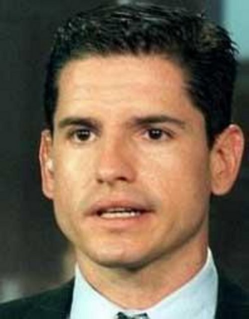 Aktör Bryan Batt tercihini saklamayanlardan.