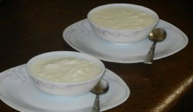 Sonuç olarak, obezite, tansiyon, bağışıklık sistemi hastaları, kalp damar hastaları ile zayıflama diyetleri yapanların gün içinde 2-3 porsiyon yoğurt tüketmesi esastır'' diye konuştu.