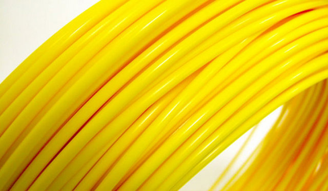 Sarı ayrıca hüzün ve özlemin rengidir. Sonbaharın tüm hüzünlü güzelliğinde onun her rengini izlemek mümkündür.