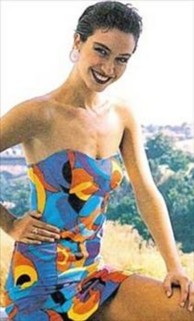 MAİDE ERÇELEBİ - Türkiye'nin transparan giyen ilk mankeni olarak tanındı Maide Erçelebi.. -  -