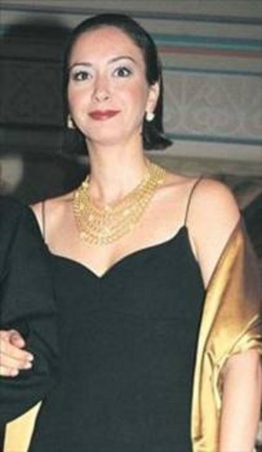 Mesleğini başırılı bir şekilde sürdürdü..