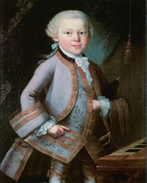 1- Pietro Antonio Lorenzoni'nin Mozart tablosu içinde birçok şifre olduğuna inanılan bi eser. Resimde Mozart'ın tek elinin saklı durması onun bir Mason olduğu iddiasını doğururken, resmin içine yerleştirilmiş dolar banknotu da ilgi çeken bir gizem.