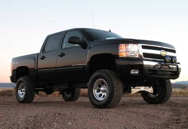 18-Chevrolet Silverado - 6 aylık satış rakamı(2013):266,332