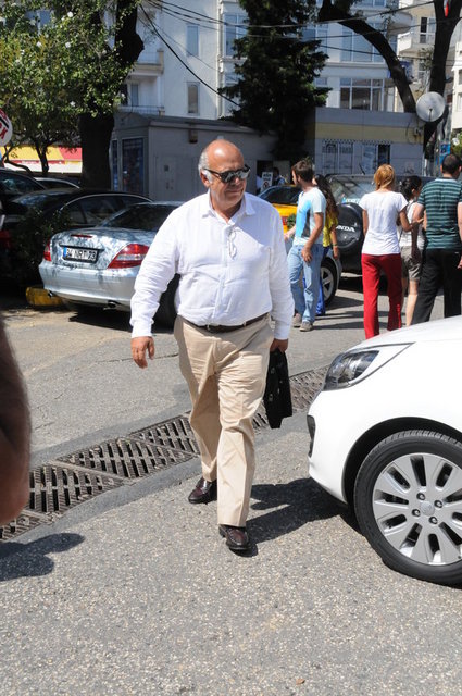 HALİS KOMİLİ