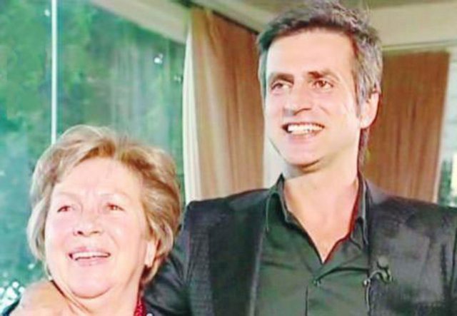 Teoman ve annesi Şaziment Hanım