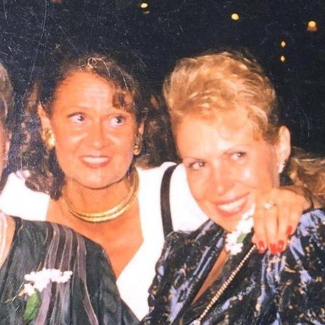 Pınar Altuğ annesi ve teyzesi