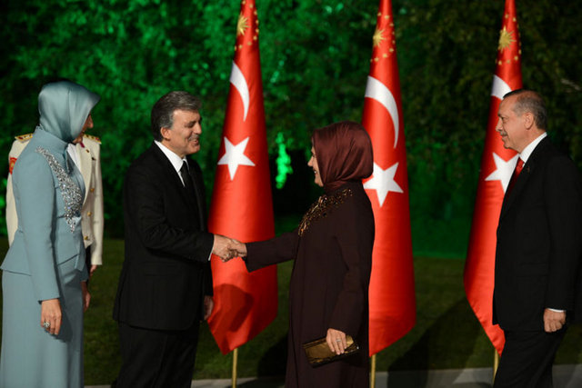 Cumhurbaşkanı Gül'ün kulak rahatsızlığı sebebiyle geçen yıl değiştirilen tören yönetmeliği bu yıl uygulandı.