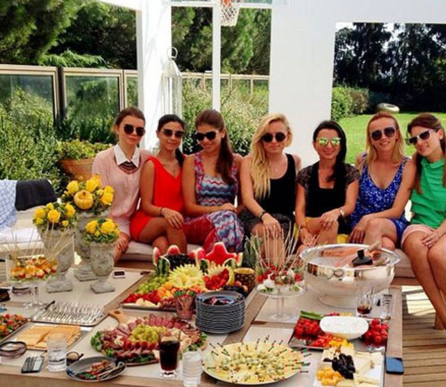 ALPİN ŞAHİN VE ARKADAŞLARI