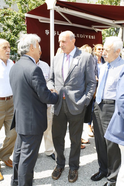 İLHAN KESİCİ