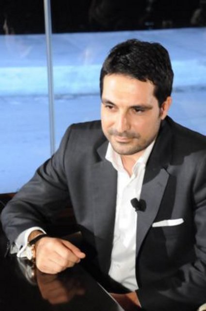 İnal, dünyaya gözlerini Hilvan ilçesinde açtı.  -  -  -  -  -   -