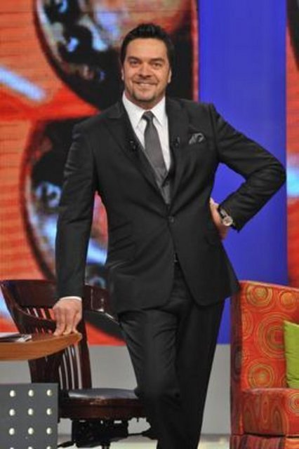 Ama ünlü şovmen aslen Artvin'in Ardanuç ilçesinden.  -  -  -  -  -  -  -  -  -  -  -  -