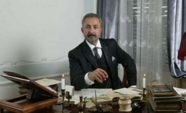 Samsunlu ünlülerden biri de Mehmet Aslantuğ.